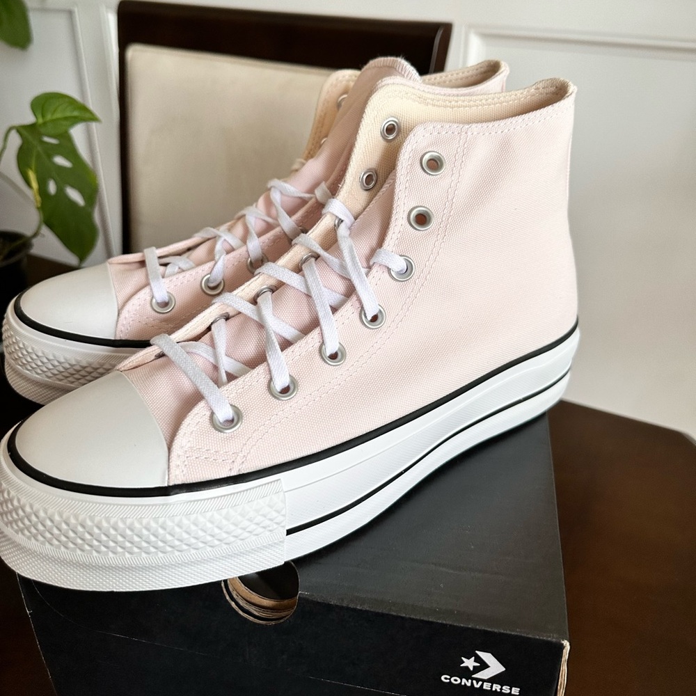 Converse Chuck Taylor All Star Lift Platform Sneakers